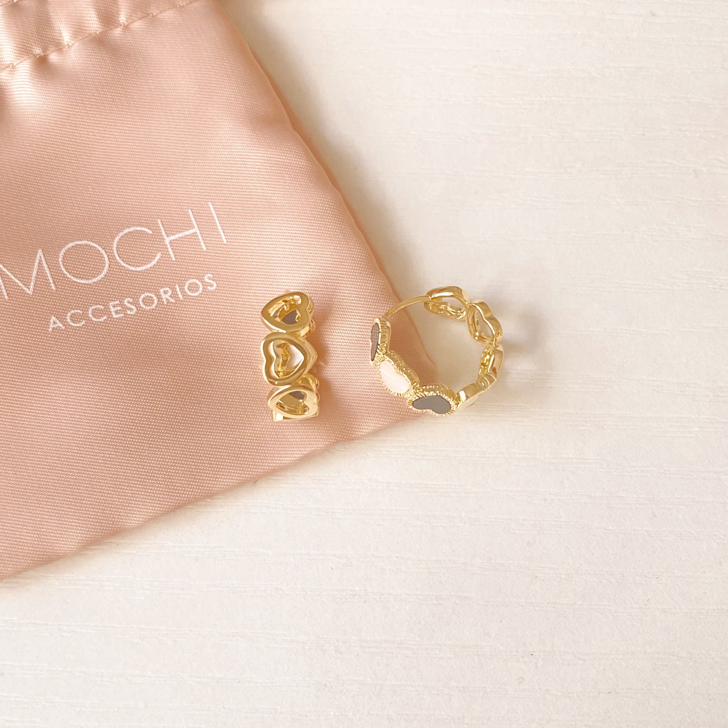 Reversible hoops