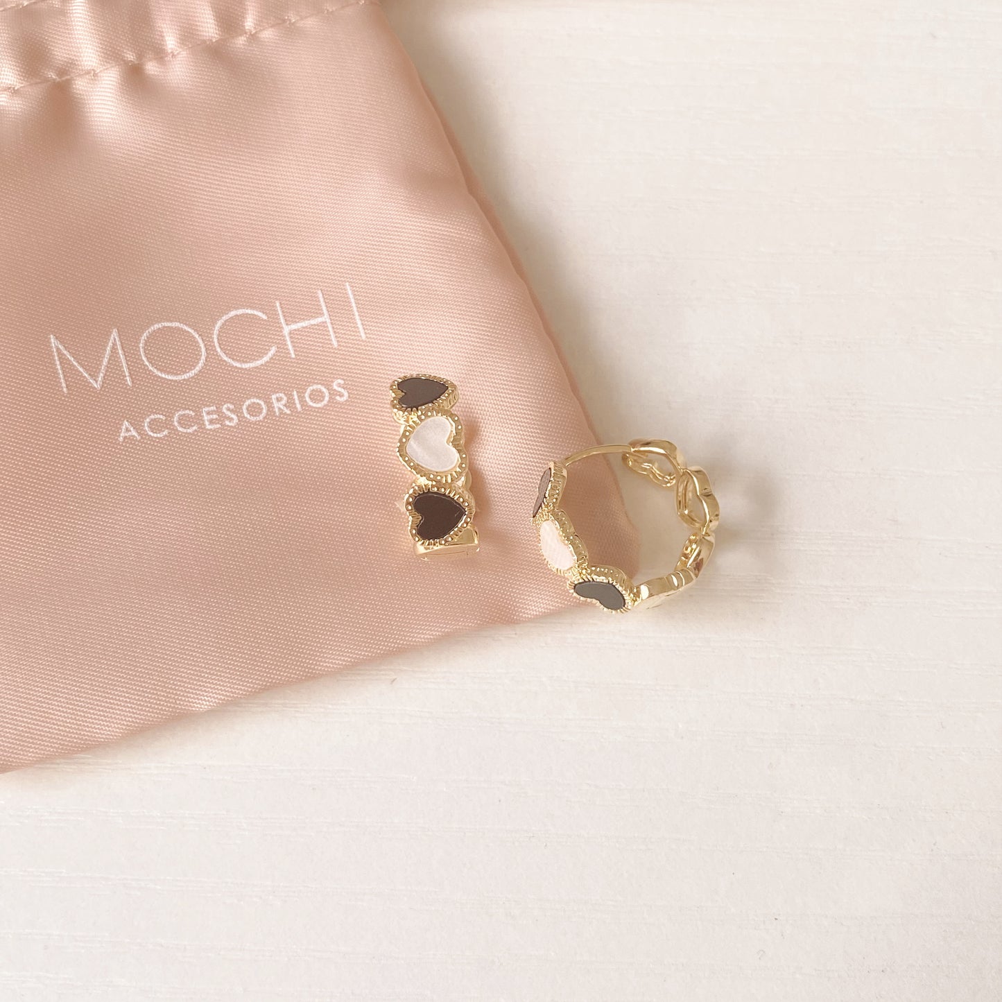 Reversible hoops