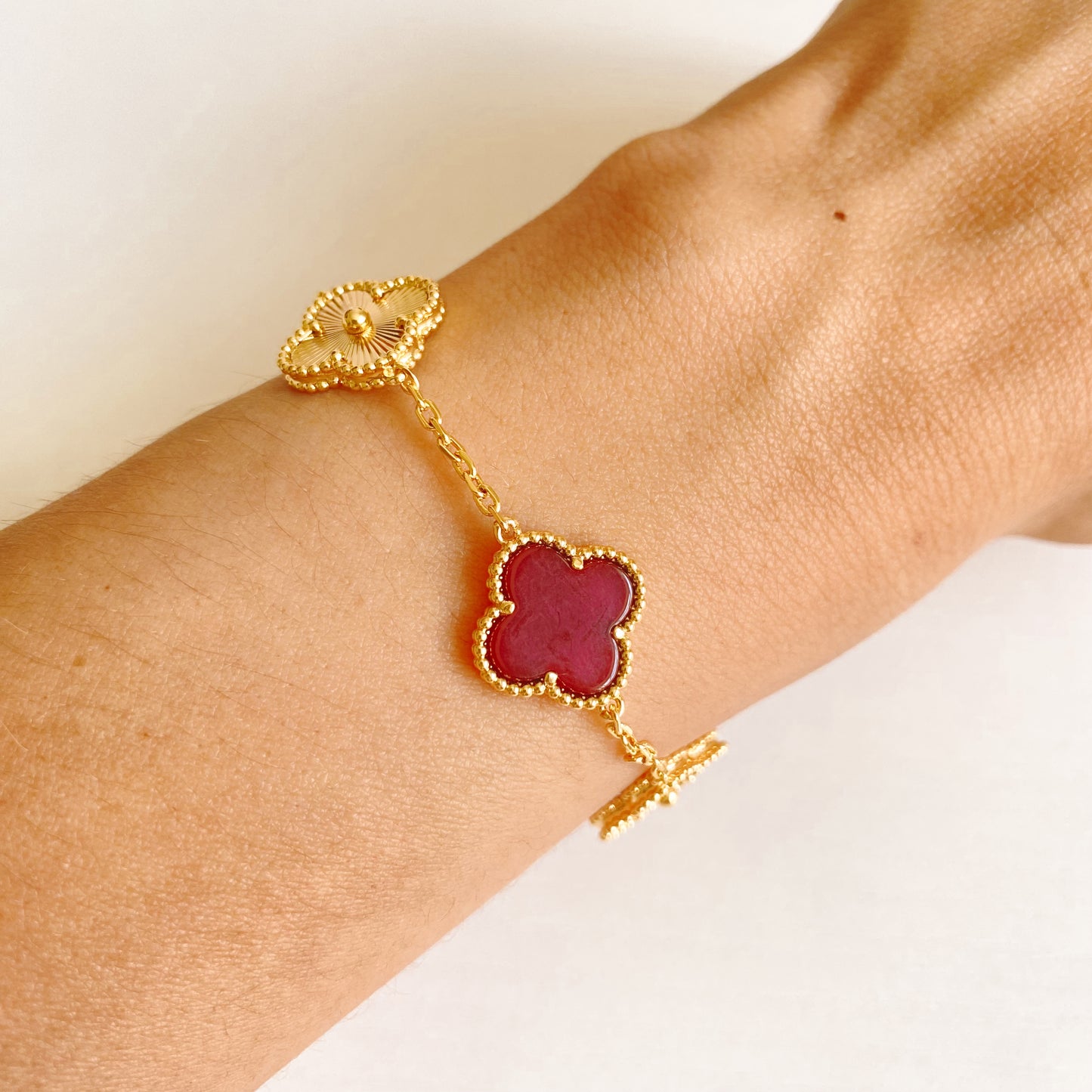 Clover Bracelet Red & Gold