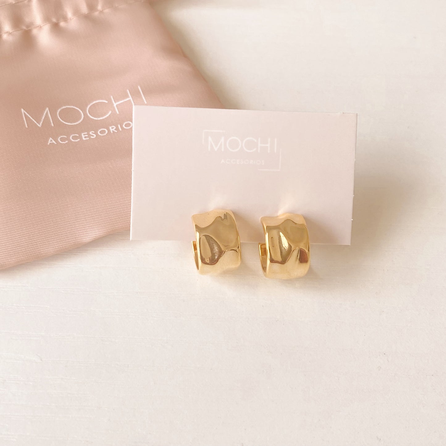 Chic hoops